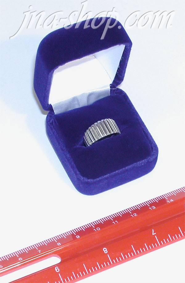 DELUXE BLUE VELVET RING BOX 1" x 1 7/8" x 1 3/8" - Click Image to Close